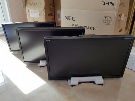 Комплект 3x мониторов NEC PA231W 