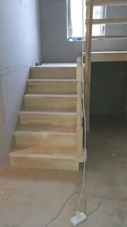 Изготовление, покраска и монтаж деревянных лестниц