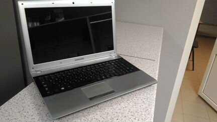Продаю двухъядерный ноутбук SAMSUNG RV 515