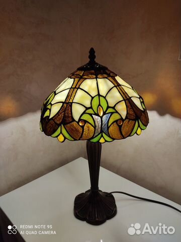 Настольная лампа в стиле Тиффани