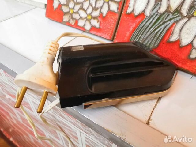 Электрический утюжок турист