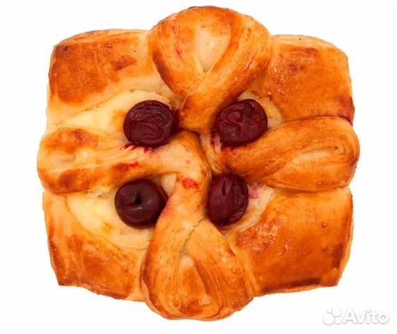 Бантик с вишней с творогом