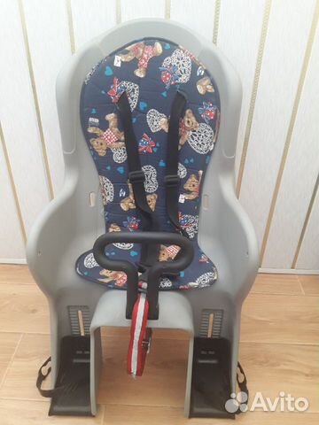 Детское кресло на багажник велосипеда