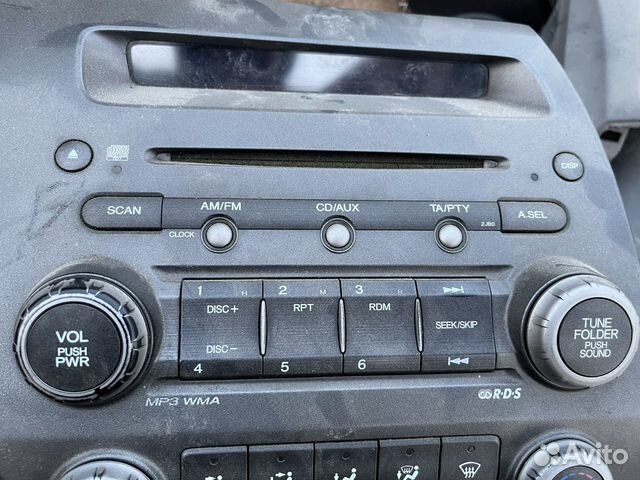Штатная магнитола на Honda Civic 4D