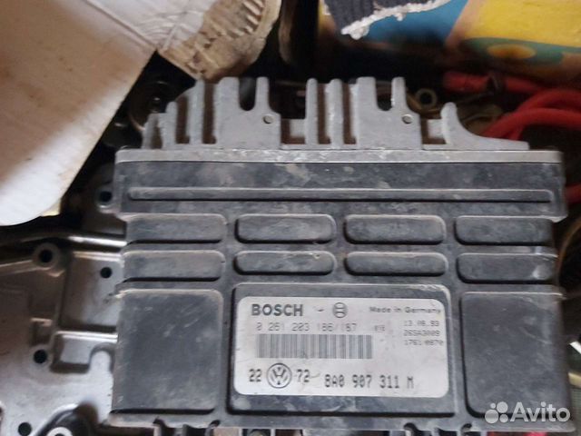 Блок управления двигателем 8AO907311M