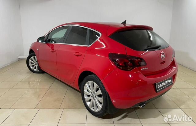 Opel Astra `2012