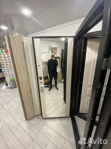 Дверь входная новая