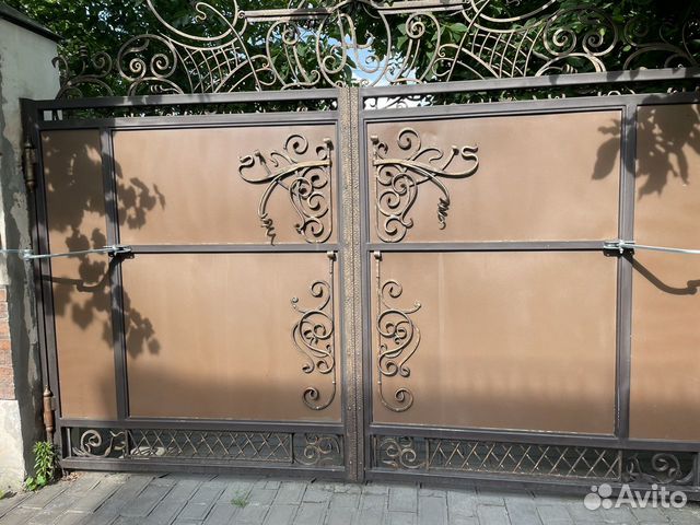 Ворота с калиткой распашные
