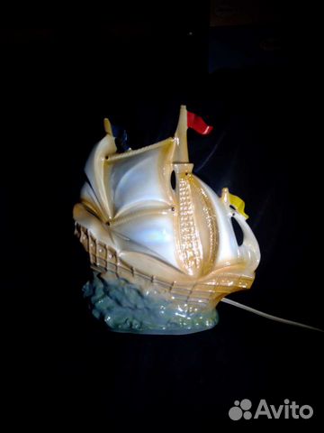Статуэтка фарфор караблик светильник