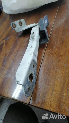 Петля капота Рено Мастер 3 Мовано 3 правая