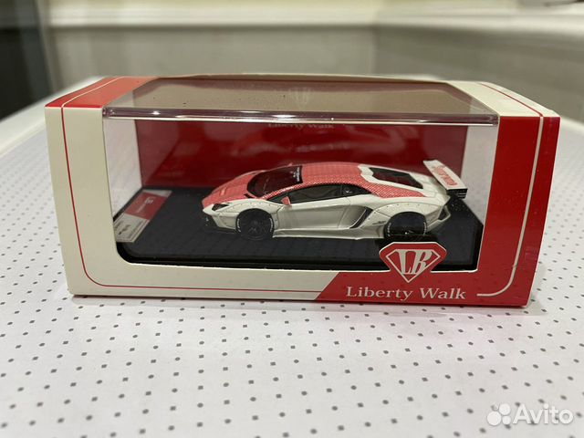 Lamborghini Aventador LB Performance 1/64
