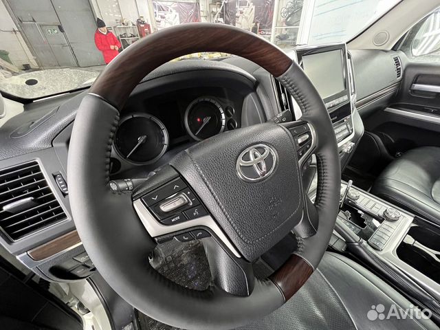 Руль Toyota Land Cruiser 200. 2 Рестайлинг