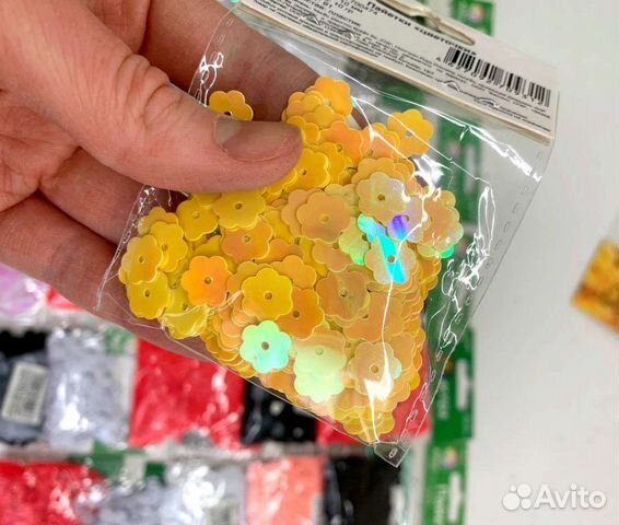 Пайетки для творчества и рукоделия на 6мм и 3мм