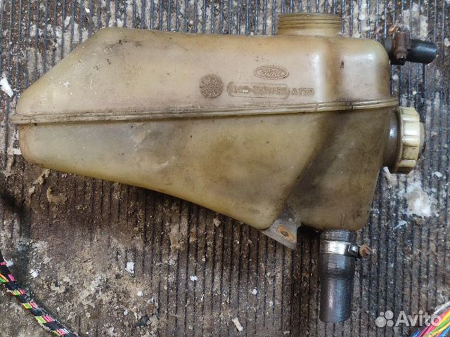 Расширительный бачок Ford Scorpio 1