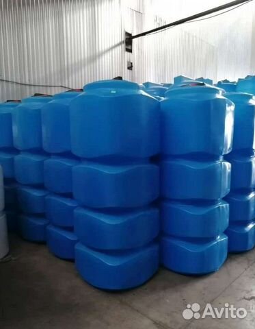 Пластиковые емкости для воды