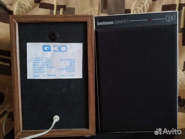 Акустические английские полочные стерео колонки Go