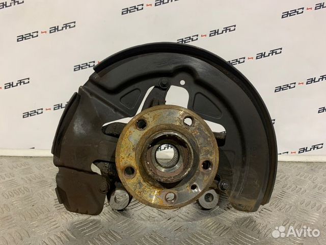 Кулак поворотный передний правый Volvo S80 2