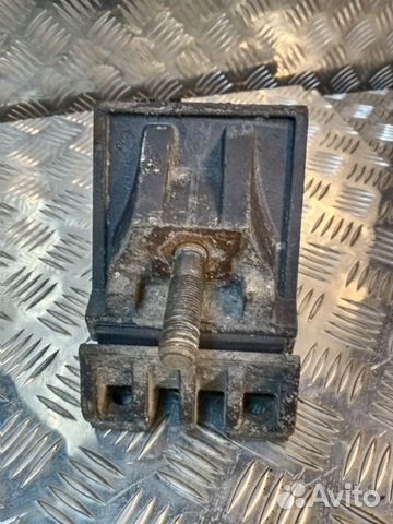 Подушка двигателя (опора) передняя MAN TGA