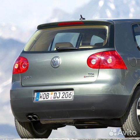 Бампер задний в цвет Volkswagen Golf 5