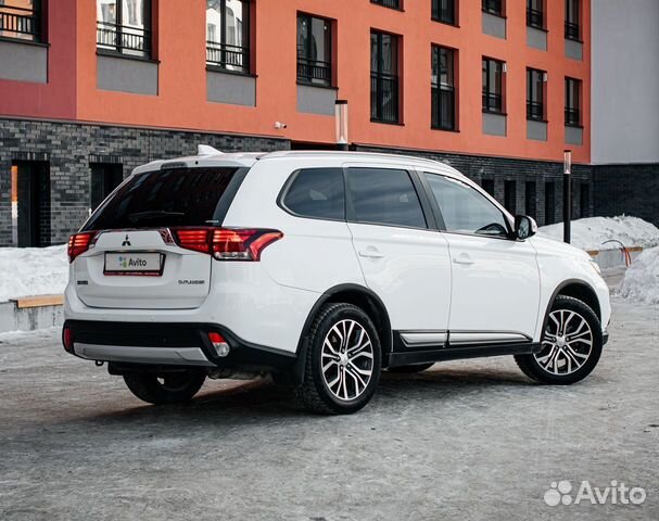 Mitsubishi Outlander 2.4 CVT, 2017, 68 500 км