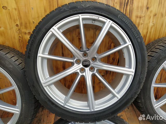 Оригинальные колеса на Audi Q8 / Q7 4M R22