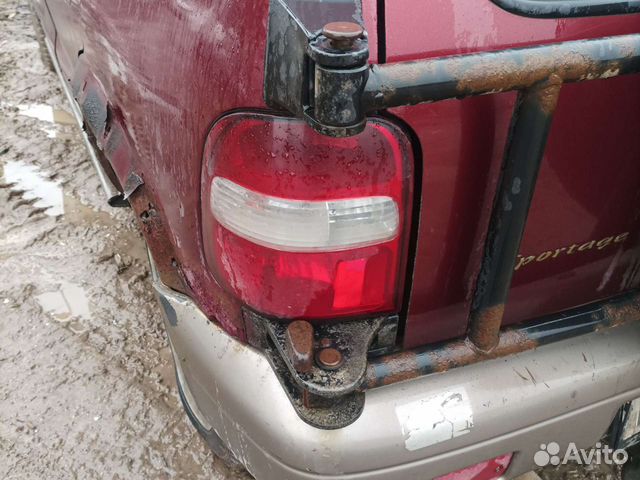 Фонарь задний левый Kia Sportage 1