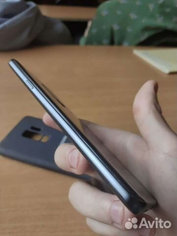 Samsung Galaxy S9 plus (Обмен на iPhone)