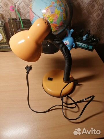 Лампа настольная