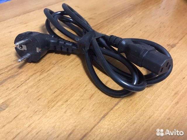 Кабель для питания компьютера и бытовой техники