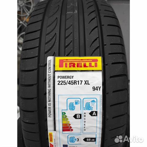 Pirelli Powergy 235/45 R17