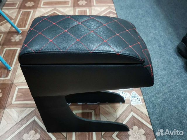 Подлокотник в авто