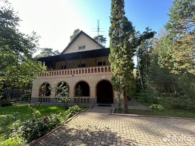 

5-к. дом, 650 м²