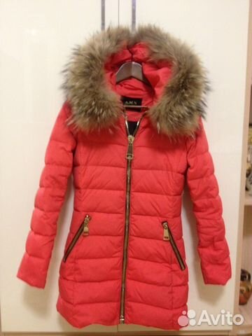 Пуховик с мехом енота Пуховик с мехом енота