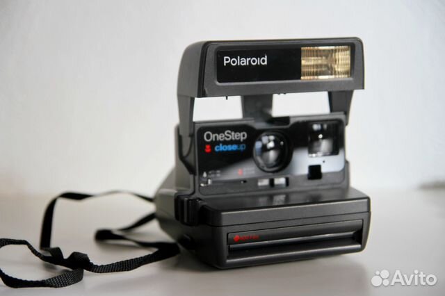 Polaroid one step close up