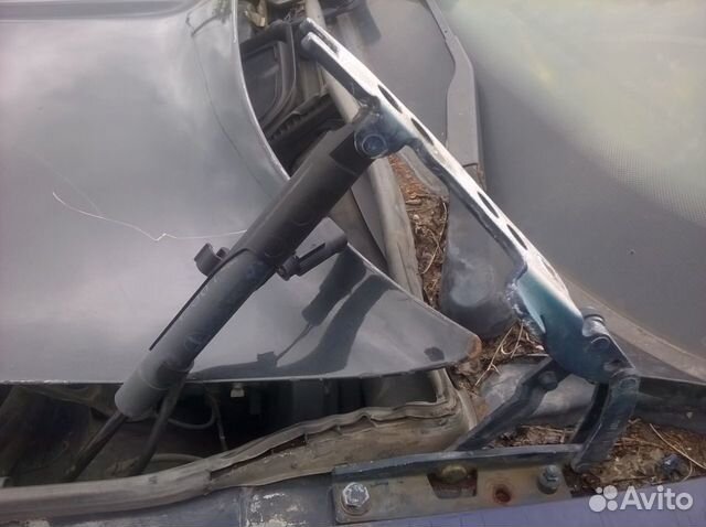 Петля капота BMW E38
