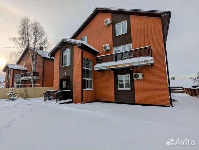 

8-к. коттедж, 450 м²