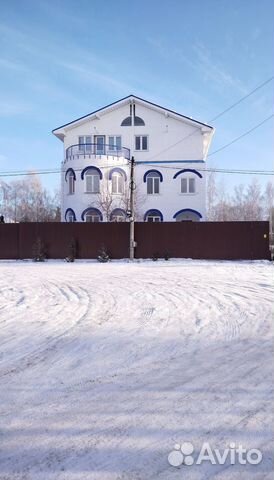 

10-к. и более коттедж, 550 м²