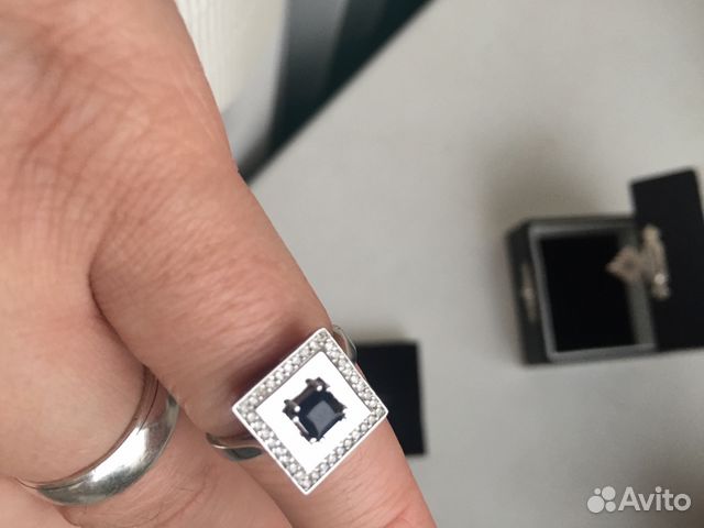 Золотое кольцо с сапфиром Золотое кольцо с сапфиром