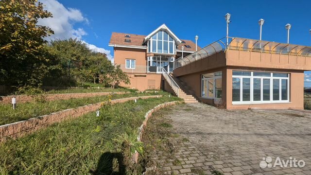 

10-к. и более коттедж, 450 м²