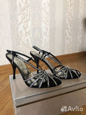 Босоножки новые Loriblu