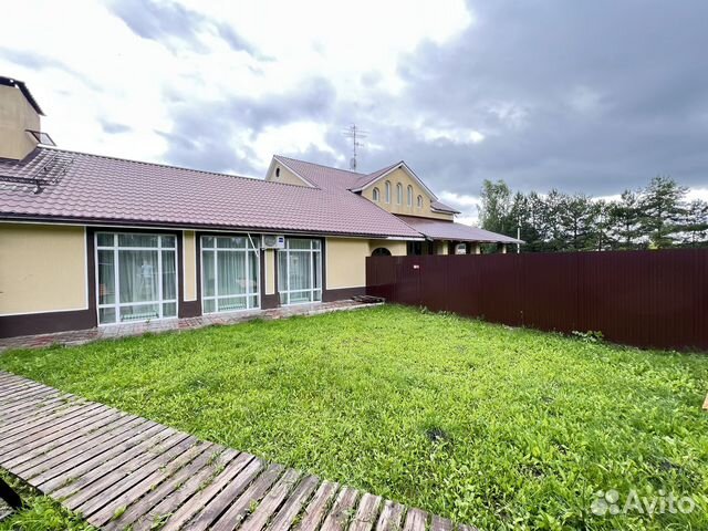 

8-к. коттедж, 600 м²