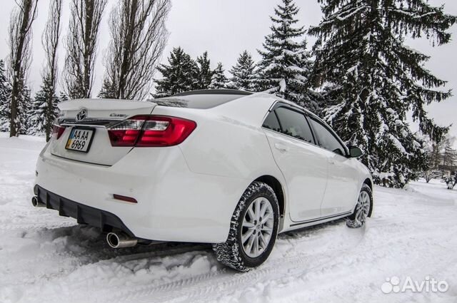 Накладка на бампер (диффузор) для Toyota Camry v50