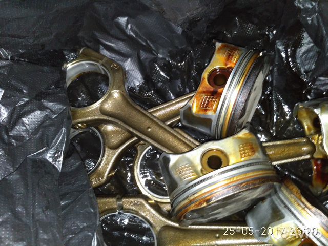 Поршень с шатуном в сборе бмв n46 n43 E90 Поршень с шатуном в сборе бмв n46 n43 E90