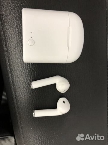 Наушники AirPods