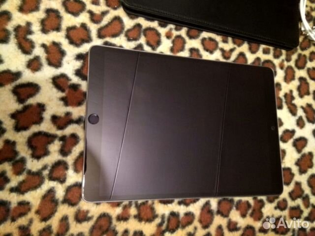 Apple iPad 10,5 pro(2018) 256 Gb Wi-Fi +Sim Apple iPad 10,5 pro(2018) 256 Gb Wi-Fi +Sim
