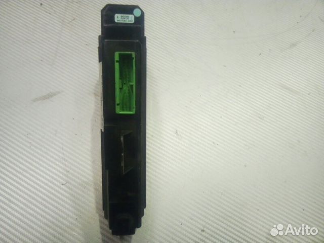 Блок управления стеклоподъемниками передний левый Блок управления стеклоподъемниками передний левый