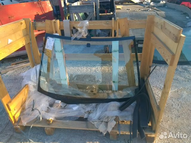 Стекло лобовое на Mitsubishi lancer 9 00-07