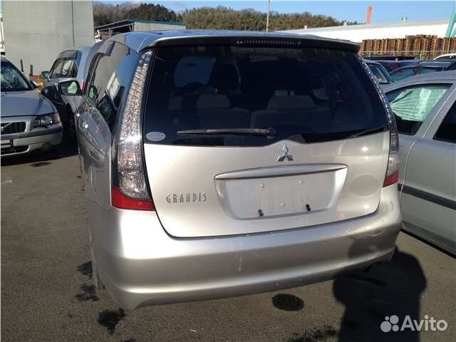 Дверь капот фара бампер Mitsubishi Grandis