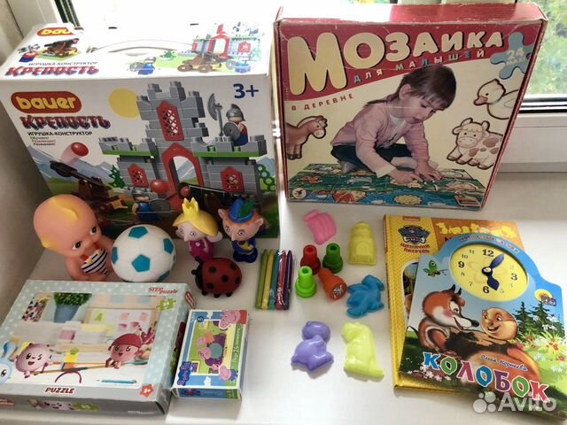 Набор игрушек, книжек, развивашек