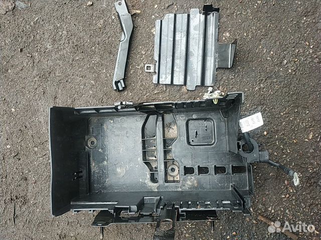 Площадка под акб chevrolet cruze